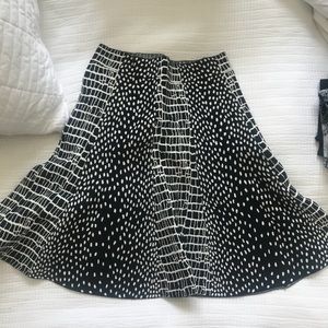 BCBG white and black skirt